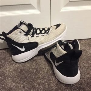 Men’s Nike basketball shoes size 8.5